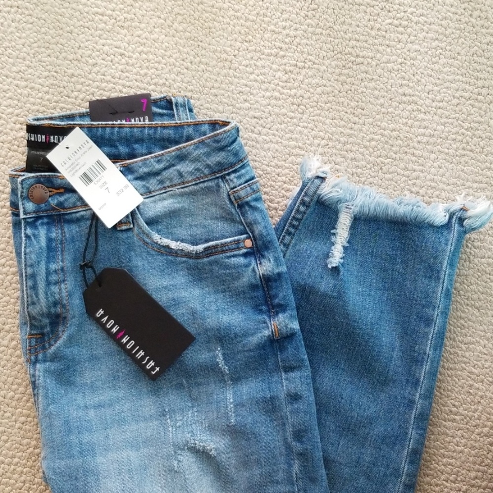 Fashion Nova jeans Size 7